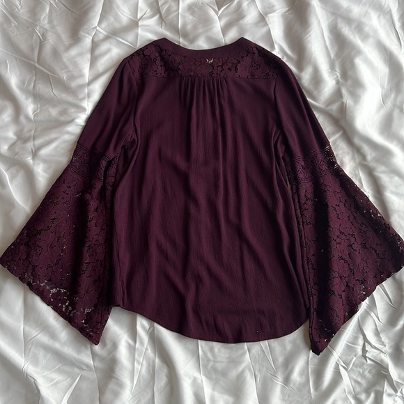 Knox Rose blouse with lace bell sleeves. - Picture 6 of 8